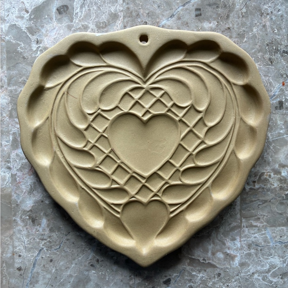 Brown Bag Hill Design Heart-Shaped Stoneware Baking Mold vintage